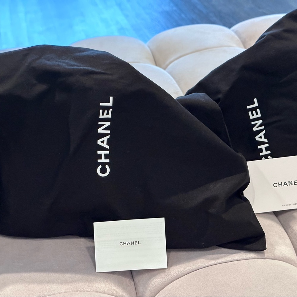 Chanel winter boots - Picture 4 of 11